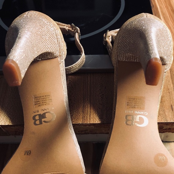 Gianni Bini Gold “ella-quent” fabric ankle strap heels size 6 - Picture 3 of 4